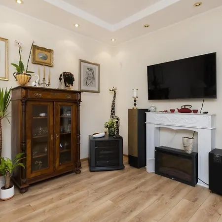 Centrum Two-bedrooms By Renters *